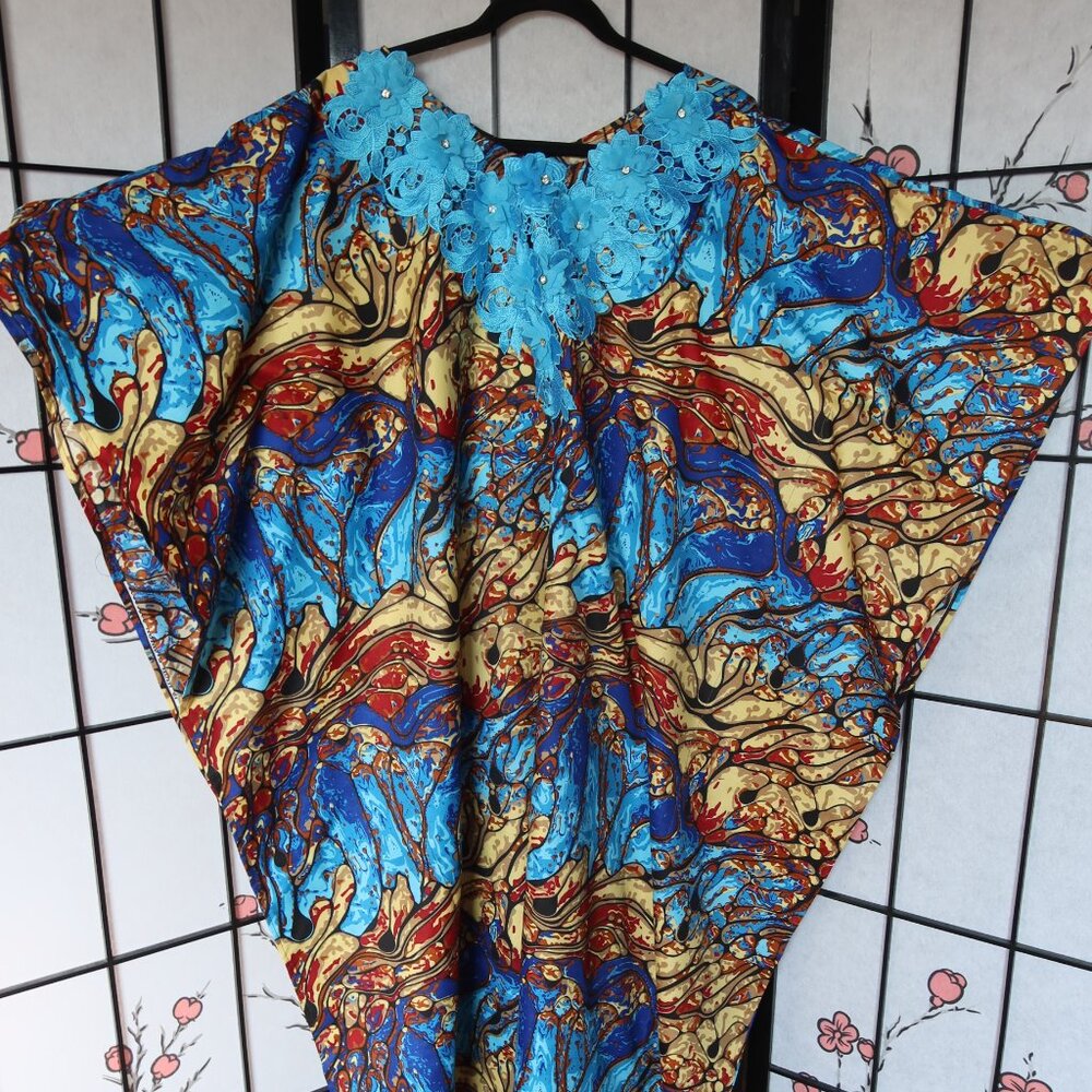 African Vibrant Multicolor Kaftan Bubu Gown w/Floral Neckline NWOT 1 Size